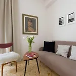 Casa Adele Lovely Mid-Century Apartment, Rome